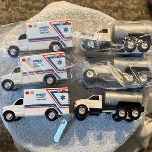 NWT ERTL Ambulance & Farm Tank Truck Vehicle Set of 6 Hard to Find!